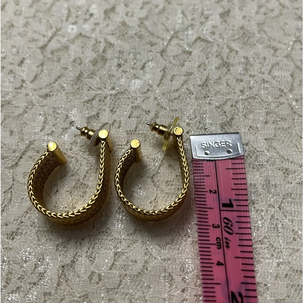 Napier/vintage gold braided earrings - Picture 3 of 3